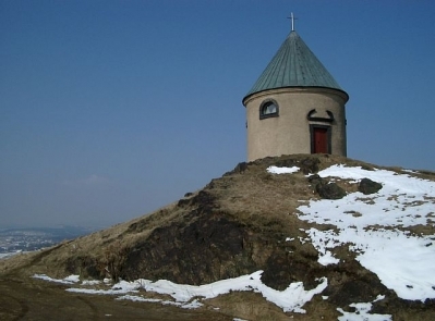 Rudný vrch na Měděnci se štolou